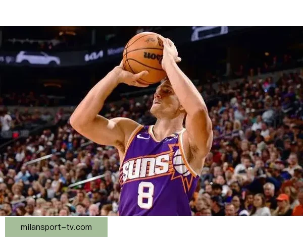 格雷森阿伦生涯总助攻突破1000次新里程碑展现全能成长